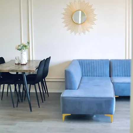 Miku - Unique 3 Bedroom At Olympic شقة *