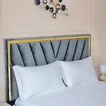 Miku - Unique 3 Bedroom At Olympic Apartment
