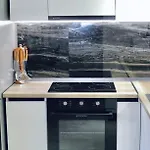Miku - Unique 3 Bedroom At Olympic Tirana