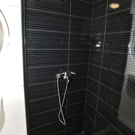 Miku - Unique 3 Bedroom At Olympic Apartment Tirana